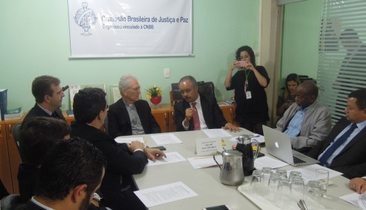MCCE recebe relator da Comissão da Reforma Política da Câmara