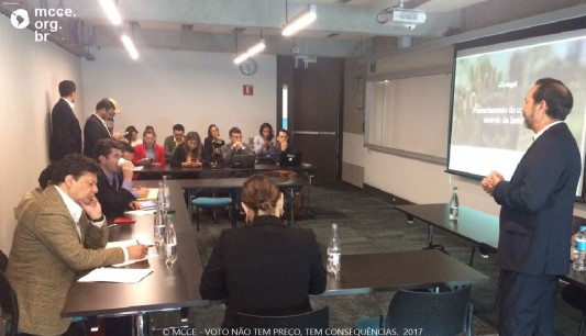 MCCE participa de encontro latino-americano de inovação política na Colômbia