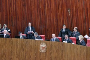 TSE aprova resoluções sobre regras das Eleições 2018