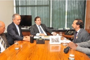 MCCE pede a Maia urgência ao PLP 7574/17