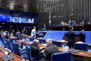 Projeto que fragilizava a Lei da Ficha Limpa foi arquivado