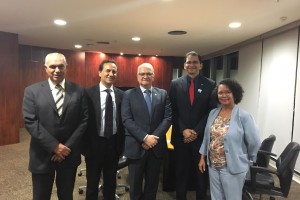 Fachin recebe o MCCE