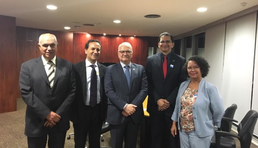 Fachin recebe o MCCE